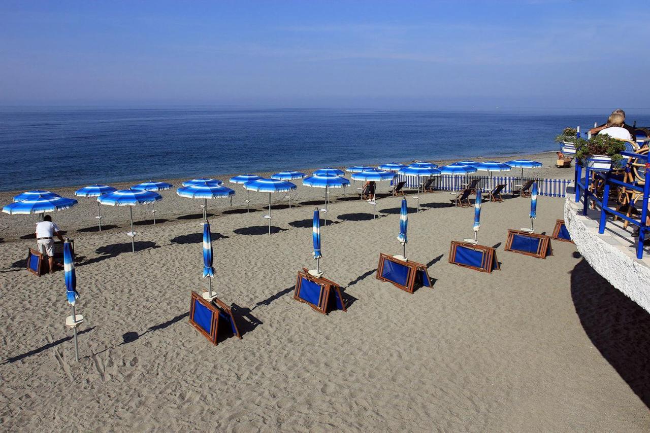 Hotel Bagni Arcobaleno Deiva Marina Bagian luar foto